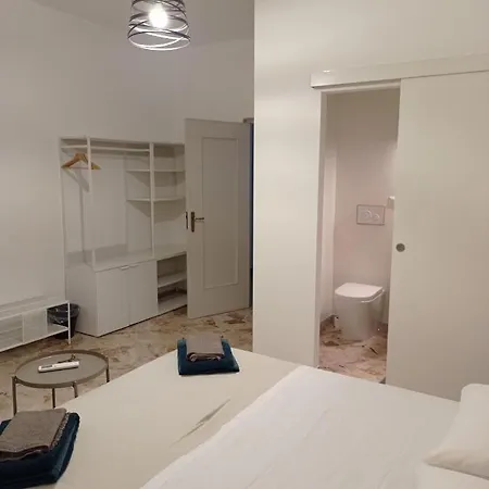 Casa Ra Pensión Bari